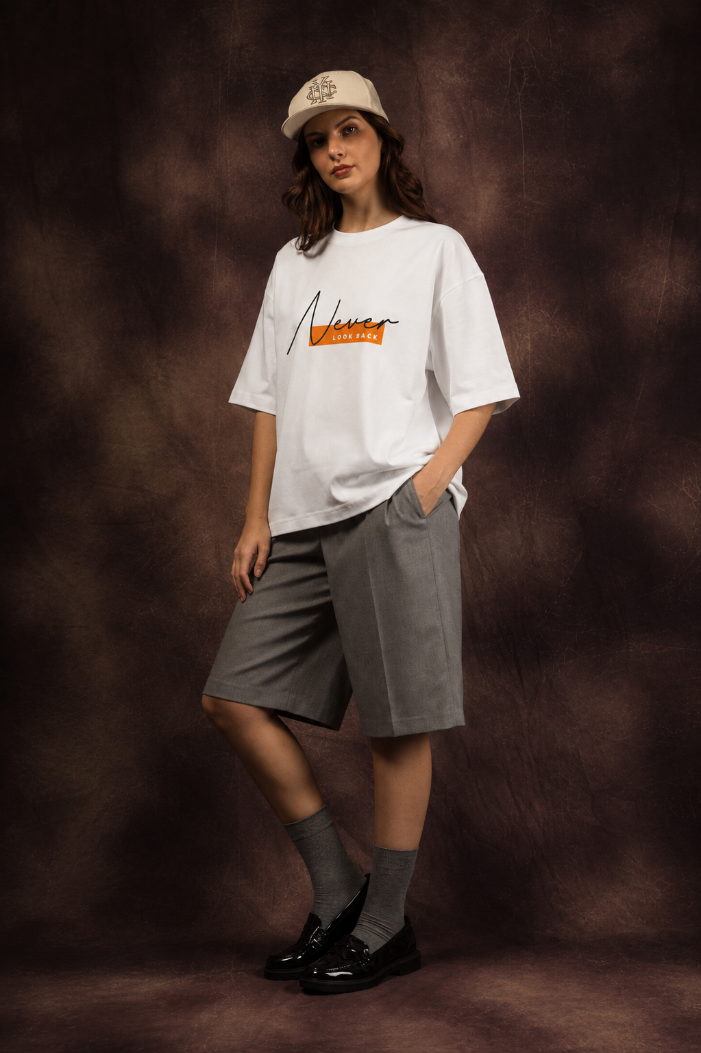 Never Look Back Oversized Printed T-Shirt – 240 GSM Premium Streetwear by Dhaaga Beats